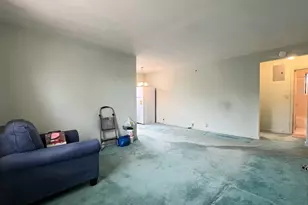 196-17 73rd Ave, Fresh Meadows, NY 11365 - Photo 3