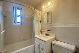 196-17 73rd Ave, Fresh Meadows, NY 11365 - Photo 9