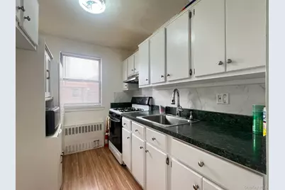19617 73rd Avenue #2nd FL, Fresh Meadows, NY 11365 - Photo 7