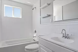 199 N Delaware Ave, Massapequa, NY 11758 - Photo 25