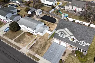 199 N Delaware Ave, Massapequa, NY 11758 - Photo 39