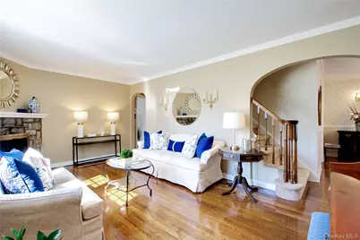 139 Garden Street, Garden City, NY 11530 - Photo 5