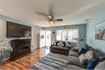 869 Udall Road, West Islip, NY 11795 - Photo 3