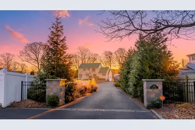 107A Ocean Avenue, Center Moriches, NY 11934 - Photo 47