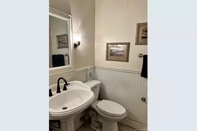 761 E Main Street, Riverhead, NY 11901 - Photo 17