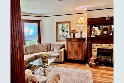 761 E Main Street, Riverhead, NY 11901 - Photo 5