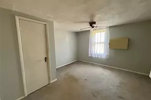 647 S Drury Ln, Rock Tavern, NY 12549 - Photo 15