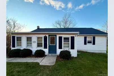 647 S Drury Lane, Rock Tavern, NY 12549 - Photo 1