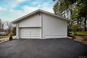 42 Thornwood Dr, Poughkeepsie, NY 12603 - Photo 45