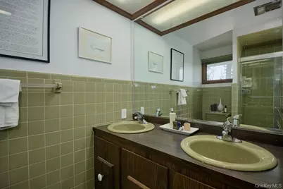 42 Thornwood Drive, Poughkeepsie, NY 12603 - Photo 37