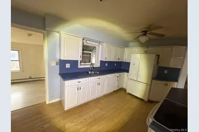 58 Roosevelt Place, Island Park, NY 11558 - Photo 5