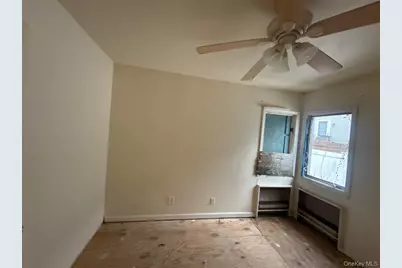 58 Roosevelt Place, Island Park, NY 11558 - Photo 9