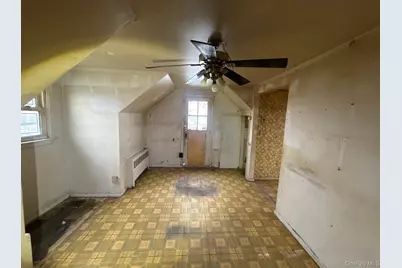 58 Roosevelt Place, Island Park, NY 11558 - Photo 11