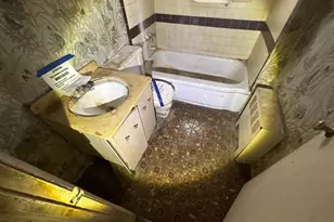 58 Roosevelt Pl, Island Park, NY 11558 - Photo 13