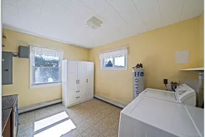 7 Woodpecker Lane, Levittown, NY 11756 - Photo 13