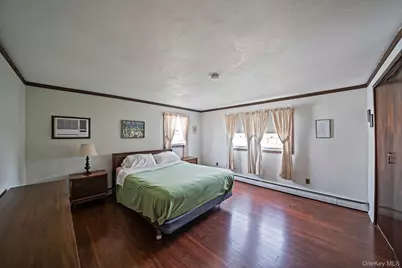 7 Woodpecker Lane, Levittown, NY 11756 - Photo 17