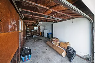 7 Woodpecker Ln, Levittown, NY 11756 - Photo 25