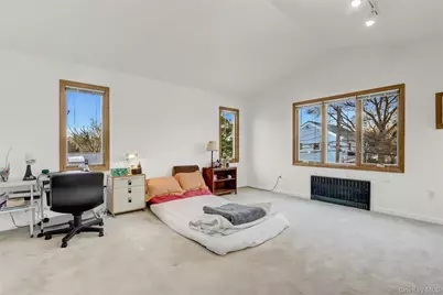 892 Bryant Avenue, New Hyde Park, NY 11040 - Photo 21