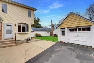 892 Bryant Ave, New Hyde Park, NY 11040 - Photo 31