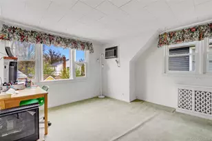 892 Bryant Ave, New Hyde Park, NY 11040 - Photo 17