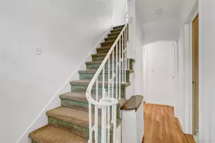 892 Bryant Ave, New Hyde Park, NY 11040 - Photo 15