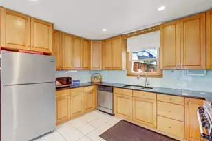 892 Bryant Ave, New Hyde Park, NY 11040 - Photo 13