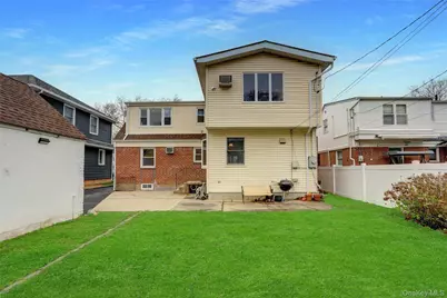 892 Bryant Avenue, New Hyde Park, NY 11040 - Photo 33