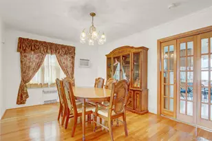 892 Bryant Ave, New Hyde Park, NY 11040 - Photo 9