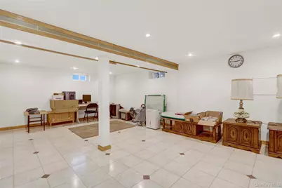 892 Bryant Avenue, New Hyde Park, NY 11040 - Photo 23