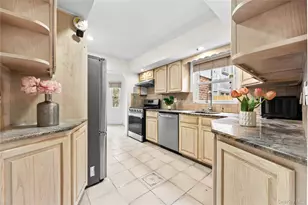 219-01 82nd Ave, Queens Village, NY 11427 - Photo 9