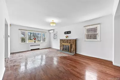 219-01 82nd Avenue, Queens Village, NY 11427 - Photo 5