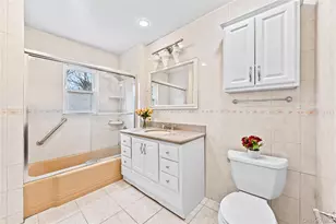 219-01 82nd Ave, Queens Village, NY 11427 - Photo 15