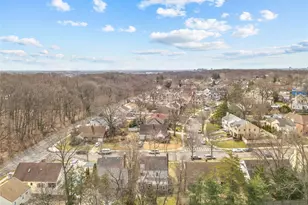 219-01 82nd Ave, Queens Village, NY 11427 - Photo 35