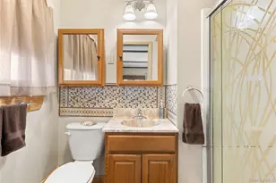 7 Montgomery Ln, Bay Shore, NY 11706 - Photo 15