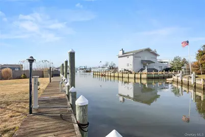 7 Montgomery Lane, Bay Shore, NY 11706 - Photo 25