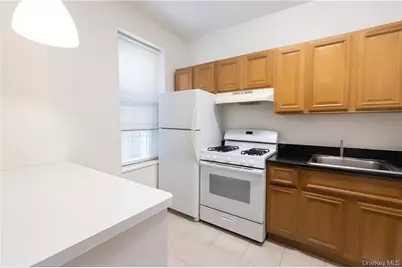 1717 Voorhies Avenue, Brooklyn, NY 11235 - Photo 9