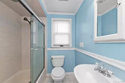 81 Stuart Street, Lynbrook, NY 11563 - Photo 19