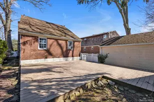 81 Stuart St, Lynbrook, NY 11563 - Photo 21