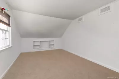 81 Stuart Street, Lynbrook, NY 11563 - Photo 13