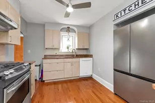 81 Stuart St, Lynbrook, NY 11563 - Photo 7