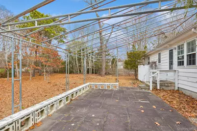 4 E Rampasture Road, Hampton Bays, NY 11946 - Photo 29
