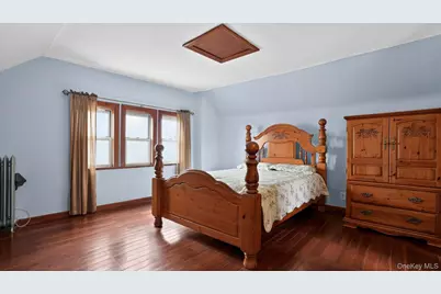 9429 Park Lane S, Woodhaven, NY 11421 - Photo 9