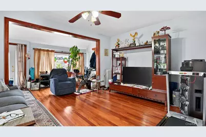 9429 Park Lane S, Woodhaven, NY 11421 - Photo 5