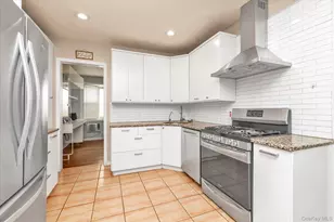 700 Partridge Ave, West Hempstead, NY 11552 - Photo 7