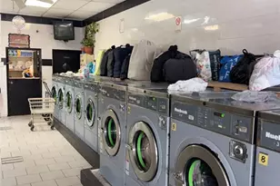 3201 Jct, East Elmhurst, NY 11369 - Photo 5