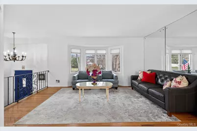 372 Clay Pitts Road, East Northport, NY 11731 - Photo 7