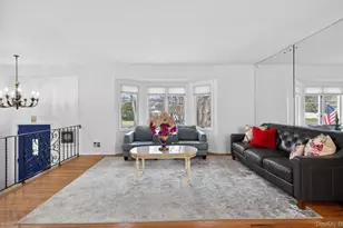 372 Clay Pitts Rd, East Northport, NY 11731 - Photo 7