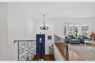 372 Clay Pitts Road, East Northport, NY 11731 - Photo 3