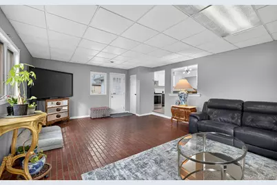 372 Clay Pitts Road, East Northport, NY 11731 - Photo 15