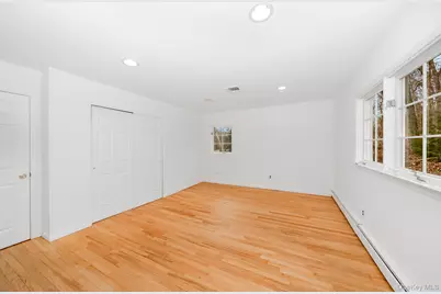 263 N Country Road, Smithtown, NY 11787 - Photo 29